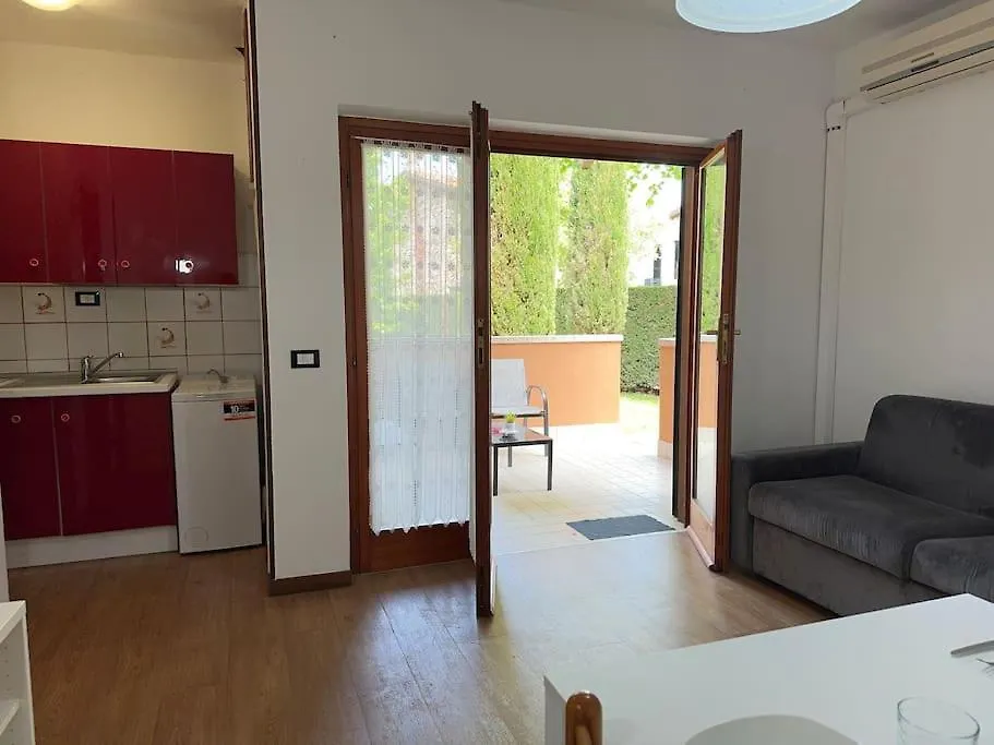 Apartment 5' From Punta Gro Beach With Free Swimming Pool Sirmione Italy