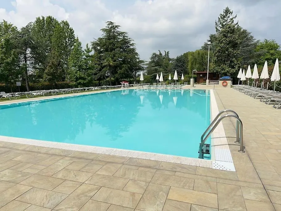 5' From Punta Gro Beach With Free Swimming Pool Sirmione Italy
