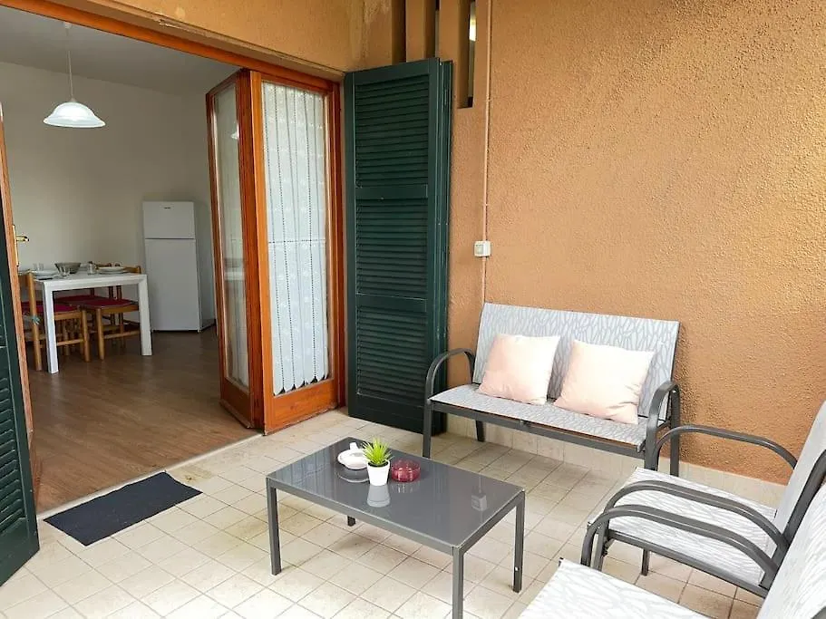 Apartment 5' From Punta Gro Beach With Free Swimming Pool Sirmione