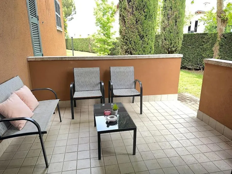 5' From Punta Gro Beach With Free Swimming Pool Sirmione Apartment