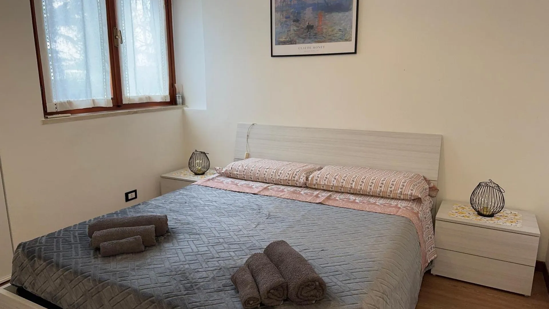5' From Punta Gro Beach With Free Swimming Pool Sirmione 0*,  Italy