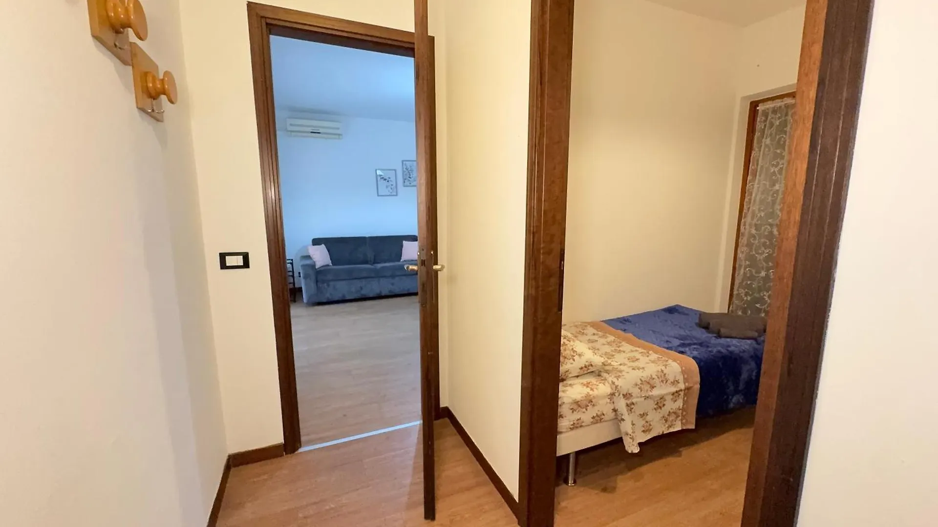 5' From Punta Gro Beach With Free Swimming Pool Sirmione 0*,  Italy