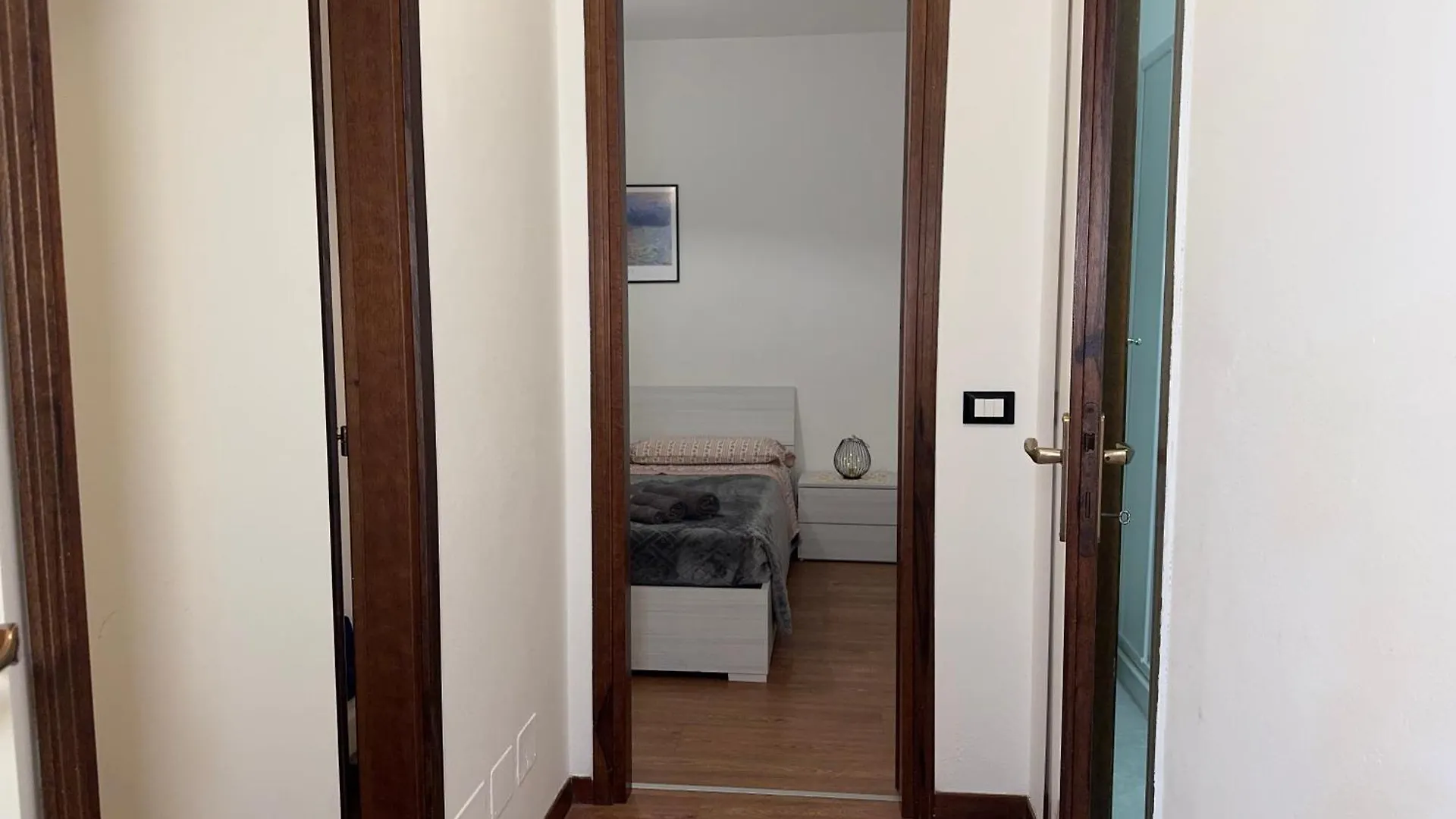 5' From Punta Gro Beach With Free Swimming Pool Sirmione Apartment